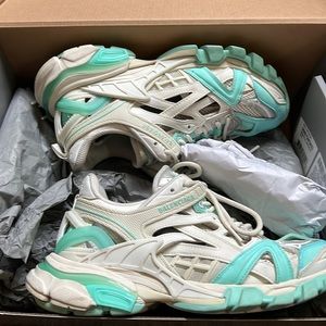 Balenciaga track2 sneakers